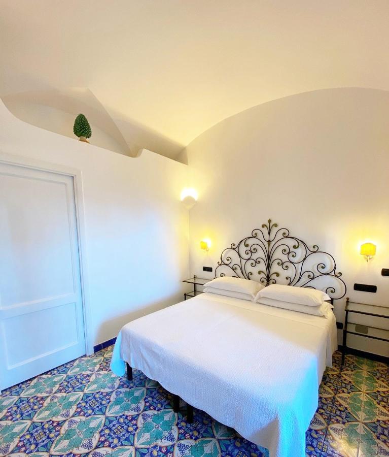 La Caravella Di - Relais, & Residences Apartahotel Positano