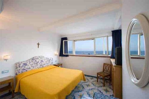 Apartahotel La Caravella Di - Relais, & Residences